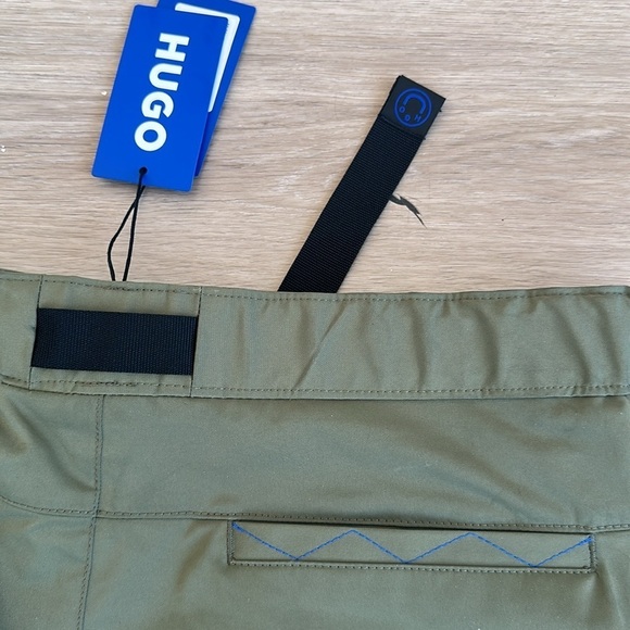 Hugo Boss
Men's Geiko Tapered Fit Casual Trousers - Picture 9 of 9